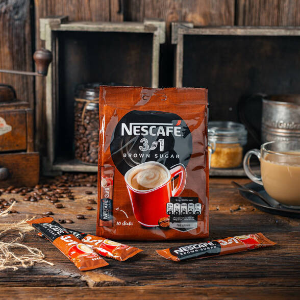 Nescafe  3w1 z brązowym cukrem w saszetkach 10 x 16,5g 3 szt.