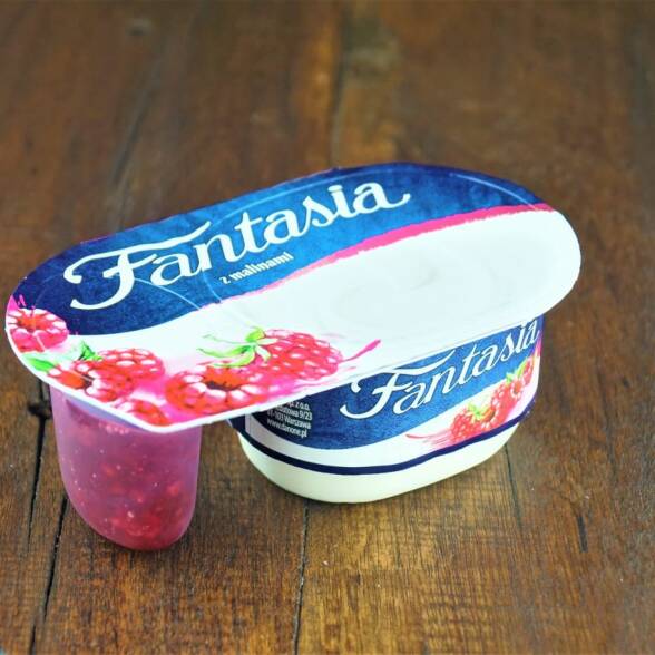 Fantasia Jogurt kremowy z malinami Danone 122g 3 szt.