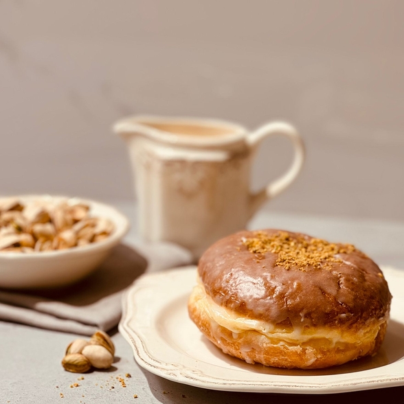 Mega pączki z nadzieniem pistacjowym (4 szt.)