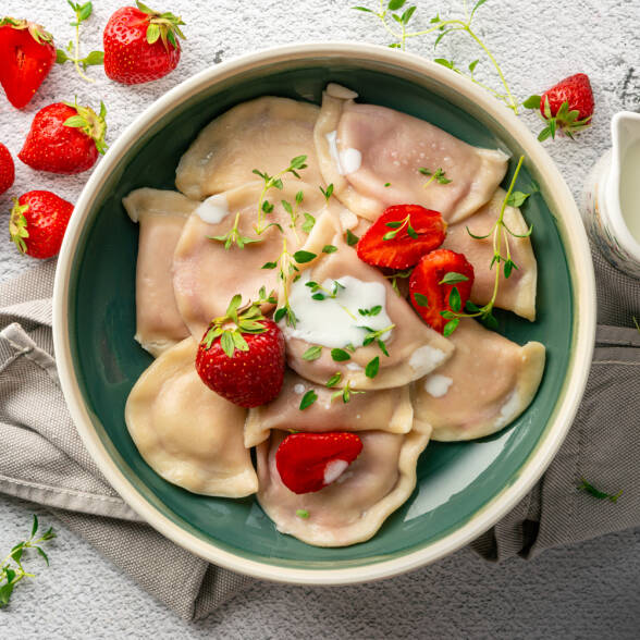 Pierogi z truskawkami Kraina Konesera 300g*