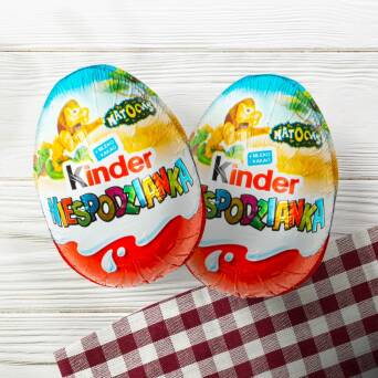 Kinder Niespodzianka Słodkie jajko z niespodzianką pokryte czekoladą mleczną 20g 6 szt.
