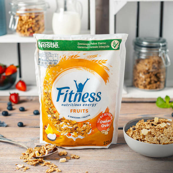 Płatki kukurydziane Nestle Fitness owocowe 225g 3 szt.